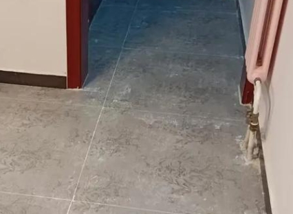 察哈尔右翼后瓷砖空鼓维修公司分享下察哈尔右翼后地砖空鼓了怎么办